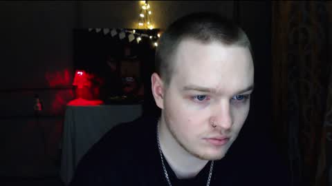 Snapshot of axxxturel chatting on December 2024 01:54:01 PM Ian skinny Slawa online show from December 2024 01:54:01 PM