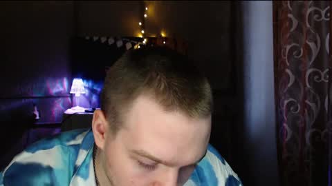 Snapshot of axxxturel chatting on December 2024 10:39:02 AM Ian skinny Slawa online show from December 2024 10:39:02 AM