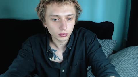 Snapshot of axxxturel chatting on January 2025 05:50:01 AM Ian skinny Slawa online show from January 2025 05:50:01 AM