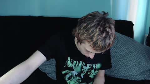 Snapshot of axxxturel chatting on January 2025 08:45:01 AM Ian skinny Slawa online show from January 2025 08:45:01 AM