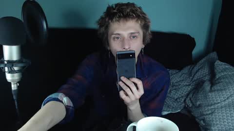 Snapshot of axxxturel chatting on January 2025 09:08:02 PM Ian skinny Slawa online show from January 2025 09:08:02 PM