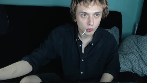 Snapshot of axxxturel chatting on January 2025 12:05:02 AM Ian skinny Slawa online show from January 2025 12:05:02 AM