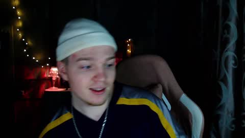 Snapshot of axxxturel chatting on February 2025 11:13:02 PM Ian skinny Slawa online show from February 2025 11:13:02 PM