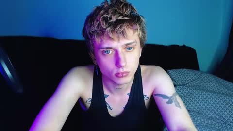 Snapshot of axxxturel chatting on February 2025 10:36:01 PM Ian skinny Slawa online show from February 2025 10:36:01 PM