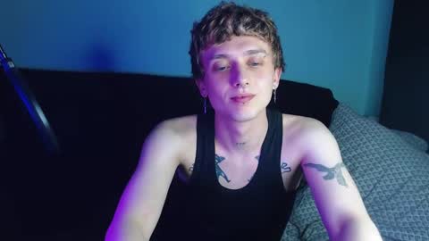 Snapshot of axxxturel chatting on February 2025 09:41:02 PM Ian skinny Slawa online show from February 2025 09:41:02 PM