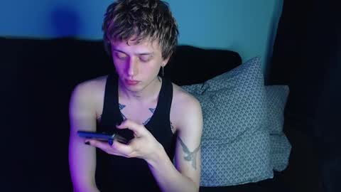 Snapshot of axxxturel chatting on February 2025 01:36:02 AM Ian skinny Slawa online show from February 2025 01:36:02 AM