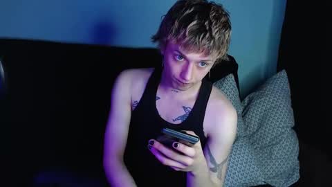 Snapshot of axxxturel chatting on February 2025 09:59:01 PM Ian skinny Slawa online show from February 2025 09:59:01 PM