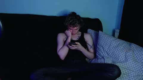 Snapshot of axxxturel chatting on February 2025 03:52:02 AM Ian skinny Slawa online show from February 2025 03:52:02 AM