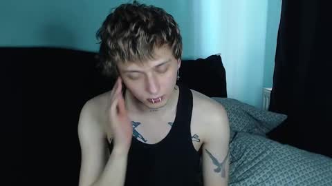 Snapshot of axxxturel chatting on February 2025 12:45:02 PM Ian skinny Slawa online show from February 2025 12:45:02 PM