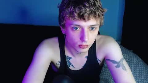 Snapshot of axxxturel chatting on March 2025 01:53:02 AM Ian skinny Slawa online show from March 2025 01:53:02 AM