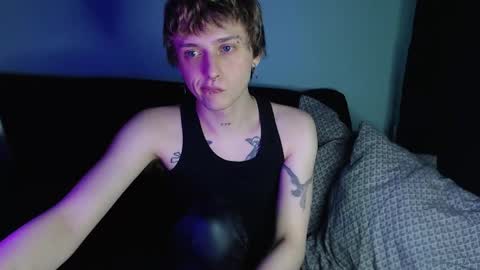 Snapshot of axxxturel chatting on March 2025 02:36:01 AM Ian skinny Slawa online show from March 2025 02:36:01 AM