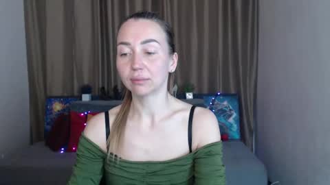 Snapshot of ay_kiss_jully chatting on March 2025 05:01:01 PM Jully online show from March 2025 05:01:01 PM
