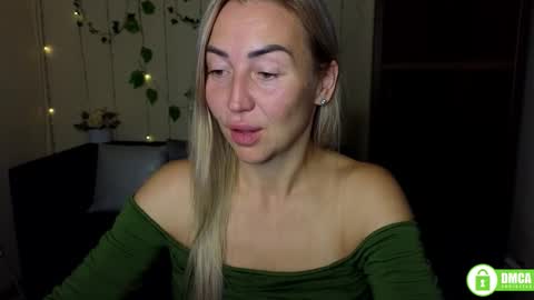 Snapshot of ay_kiss_jully chatting on September 2025 06:02:01 PM Jully online show from September 2025 06:02:01 PM