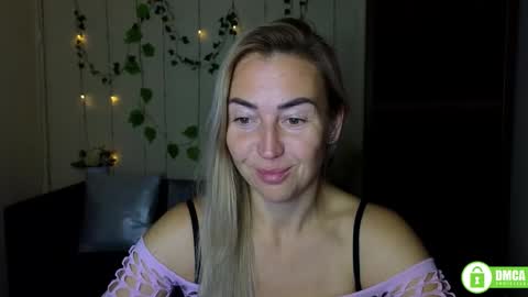 Snapshot of ay_kiss_jully chatting on September 2025 05:29:02 PM Jully online show from September 2025 05:29:02 PM