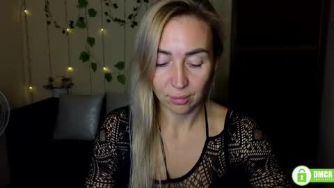 Snapshot of ay_kiss_jully chatting on October 2025 05:33:02 PM Jully online show from October 2025 05:33:02 PM