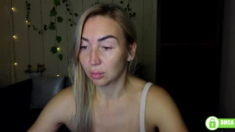 Snapshot of ay_kiss_jully chatting on October 2025 05:22:02 PM Jully online show from October 2025 05:22:02 PM