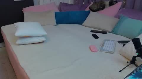 Ayanna online show from November 2025 10:07:02 PM