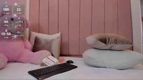 Ayelen Spacee online show from October 2025 05:37:01 AM