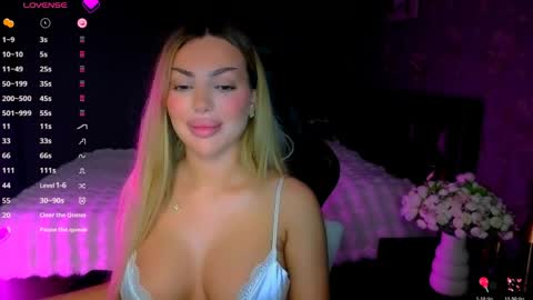  Ayla Demir  online show from March 2026 09:04:02 PM