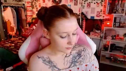 Ayla hill online show from January 2026 08:25:02 PM