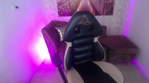 aylanny_m online show from January 2026 01:57:01 PM