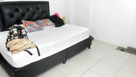 ayleen miller online show from March 2026 01:18:01 PM