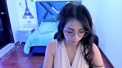 Aylin online show from January 2025 01:17:01 PM