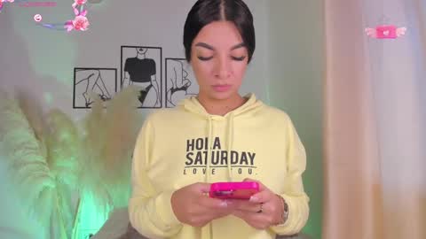 Aylin  online show from September 2025 11:33:02 AM