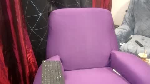 Dominatrix Queen online show from December 2024 02:49:01 PM