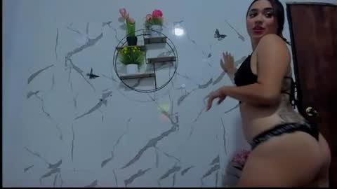 Aymy online show from January 2026 09:30:02 PM