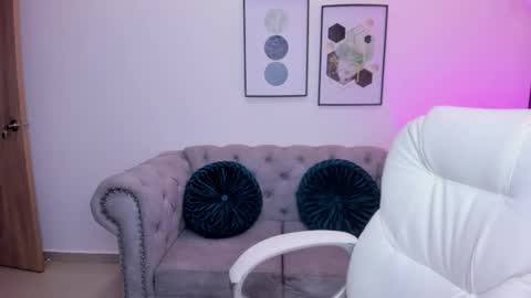 ayshel_cooperr online show from October 2025 04:31:01 AM