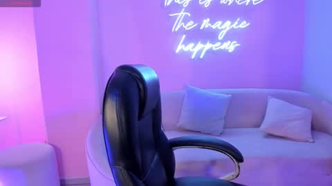 Snapshot of ayshelbrown chatting on October 2025 04:34:02 AM Ayshel online show from October 2025 04:34:02 AM