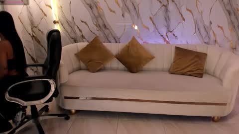 Snapshot of ayshelbrown chatting on November 2025 04:12:01 AM Ayshel online show from November 2025 04:12:01 AM