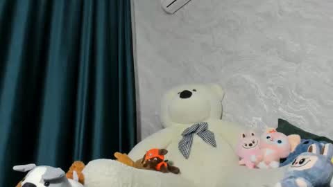 Ayumi online show from September 2025 08:46:01 PM