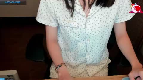 Snapshot of ayumianzu chatting on June 2026 09:48:02 PM anzu online show from June 2026 09:48:02 PM
