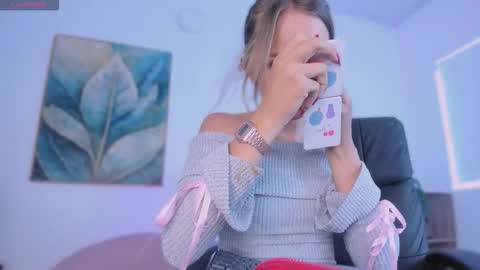 azahaara__ online show from February 2026 06:17:02 PM