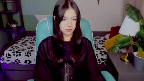 Azaliya online show from November 2025 08:30:01 PM