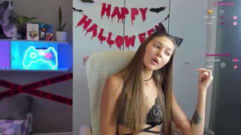 Sofia online show from October 2025 08:29:01 PM