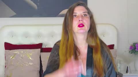 Snapshot of azeliahart chatting on February 2026 05:26:01 AM Chiara online show from February 2026 05:26:01 AM