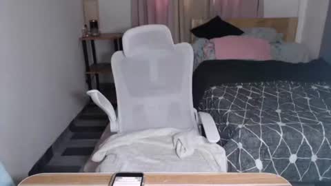 Lina online show from November 2025 03:27:02 AM