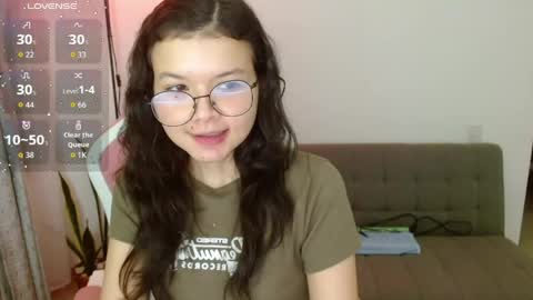 Snapshot of azu_chan chatting on May 2026 12:50:01 AM Azu online show from May 2026 12:50:01 AM