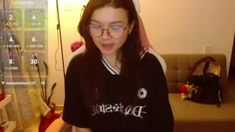 Snapshot of azu_chan chatting on June 2026 11:57:02 PM Azu online show from June 2026 11:57:02 PM