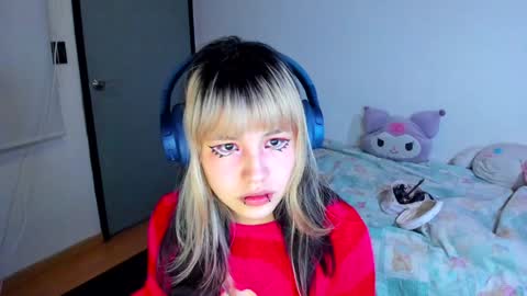 Azu Moure online show from December 2024 06:53:02 AM