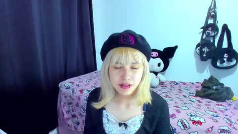 Azu Moure online show from November 2025 04:33:02 AM