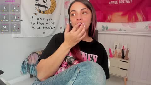 Snapshot of azucenaxxxgp chatting on December 2024 02:35:02 PM Azucena R online show from December 2024 02:35:02 PM