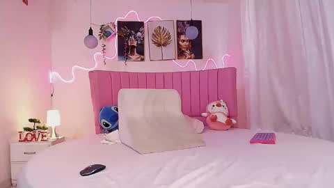 PRINCESS AZUL. online show from November 2025 09:48:01 PM