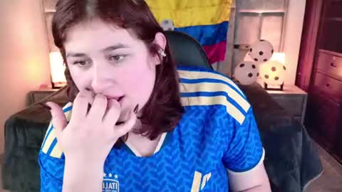 Snapshot of azul_veraa chatting on June 2026 03:49:02 PM Azul online show from June 2026 03:49:02 PM