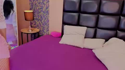 azumi online show from December 2025 03:24:02 AM