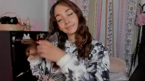 Snapshot of azumi_saan chatting on July 2026 03:22:02 AM azumi saan online show from July 2026 03:22:02 AM