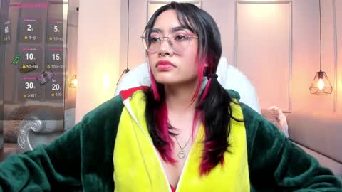 Azura online show from December 2024 07:54:02 PM